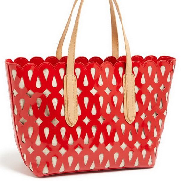 Laser Cut Tote. Stand out your graduation gift from ordinary ones with this laser cut tote. It will definitely spice up your graduate’s gift collection for its beautiful design and outlook.