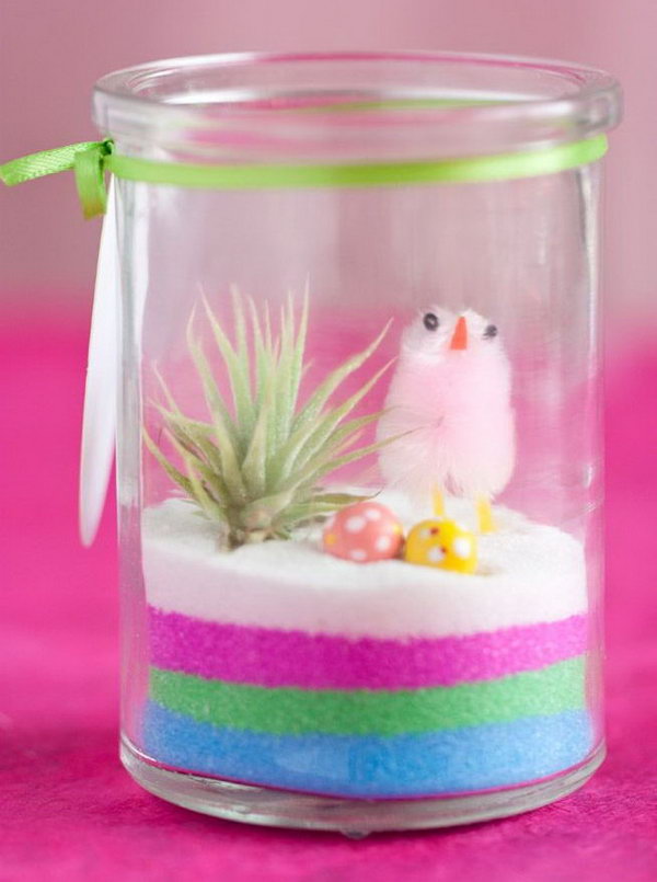Mini Easter terrarium. It's So cute with the chicks and colour stripes. The mini terrarium is a perfect gift for the active mom and it would be a cool holiday gift especially for Easter. 