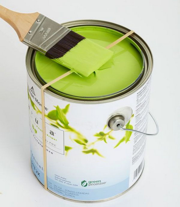 Rubber band. One thing everybody hates about painting is the mess it leaves on the edges of the paint can. We can avoid it by using a rubber band around the can. 