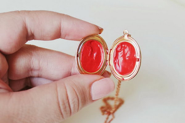 Lip Balm Locket. Slice a piece of lip balm off and put it in your locket. Use the blow dryer to make the lip melt. It serves as a beautiful decor as well as easy make-up. The most important is that it's not expensive at all.