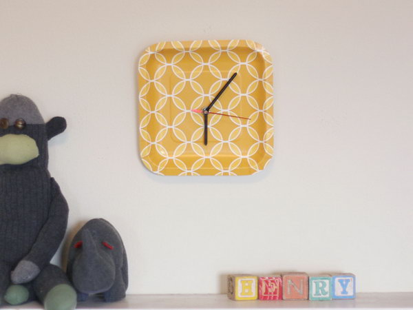 Paper Plate Clock. Add the back of the clock piece and the hands at the center of the plate, you'll get this adorable plate clock. You can DIY such a great gift to bring you a lot of fun and it cost you little.