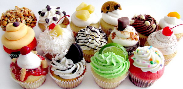 Favorite Food. Both men and women love delicious food. If you are dealing with a foodie, making him his favorite food like cupcakes or cookies on his birthday or other holidays is an excellent gift idea. 