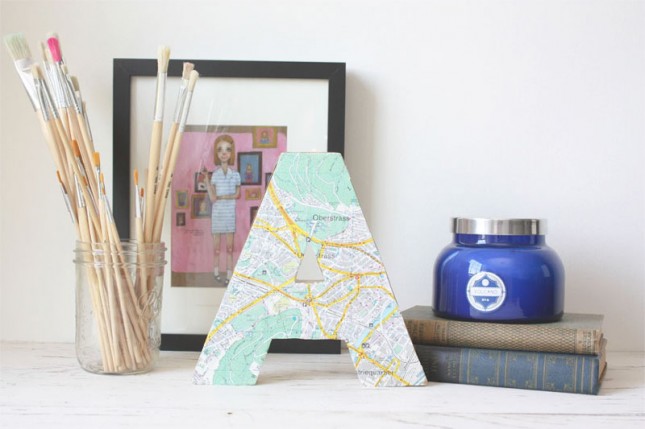 Initial Letter Map Decor. Wrap up the initial letter with map patterned paper to transform it into a super chic outlook for trendy decoration.