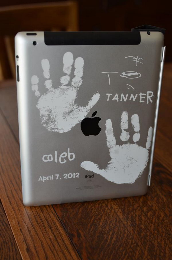 Handprints iPad engraving ideas. Are you happy to see your handprints and your name besides engraved on your beloved iPad? 