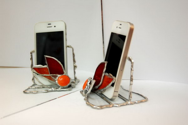 Stained Glass iPhone Stand. Use transparent glass to create this stained glass iPhone stand decorated with flower with orange-red touches pieces of glass.