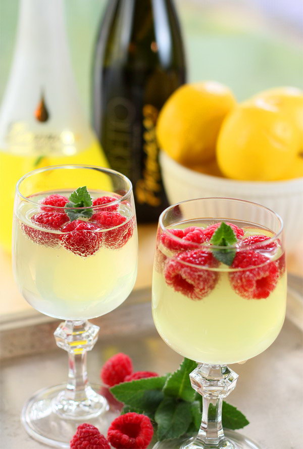 Limoncello and Prosecco Cooler Cocktail