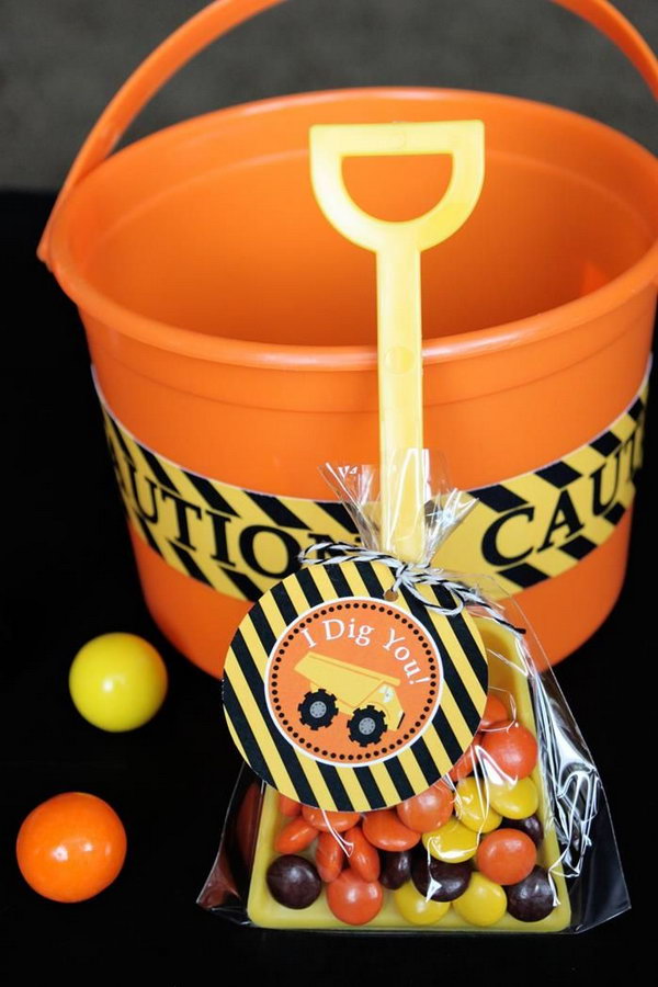 Cute Construction Party Favor Buckets 