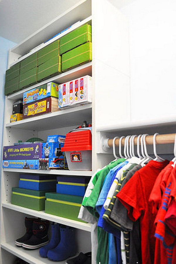 Create a custom closet with BILLY bookshelves. Get detailed instructions
