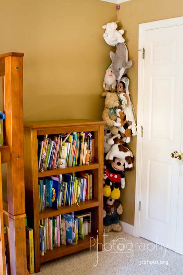Hang a Rope with Clothespins for an Easy Stuffed Toy Storage