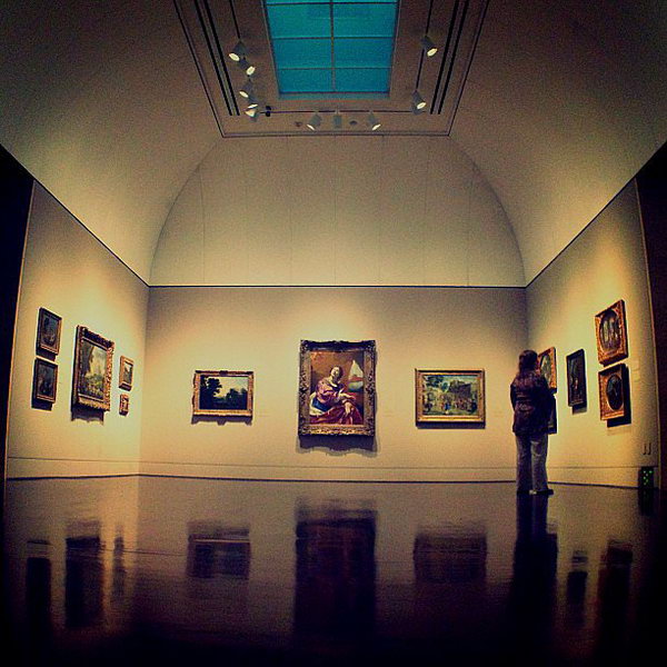 Art Gallery Visit. It makes your conversation with her easier by discussing different art pieces. It can bring your relationship with her closer if you share the same interests and tastes.