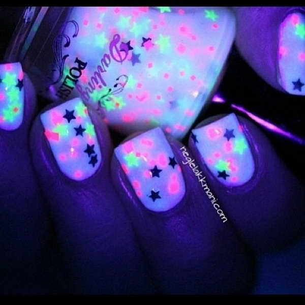 Glow Star Nails. This is all sorts of perfect! I love it, so clever! :)