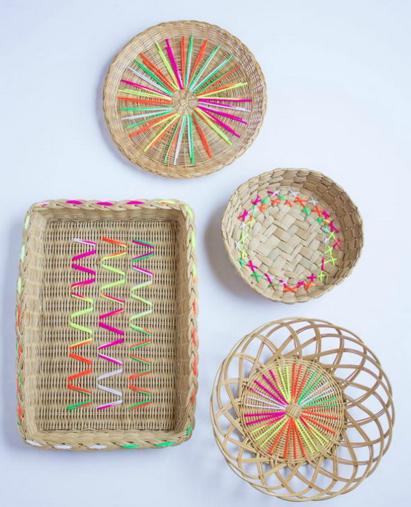 Yarn Embroidered Baskets. See the full tutorial 