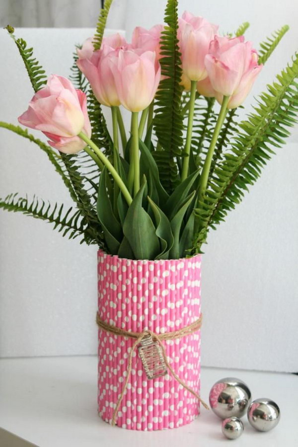 Straw Flower Vases. 