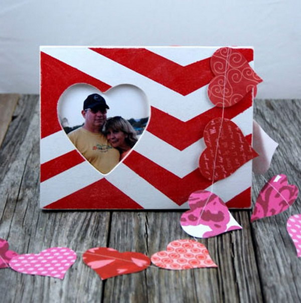 DIY Photo Frame With Your Pictures. 