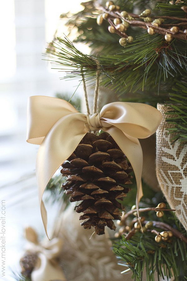 Pinecone Bow Ornament