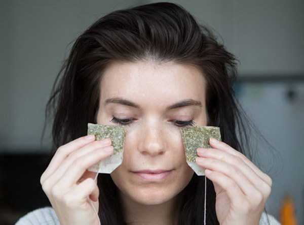 Use Cold Green Tea Bags to Reduce the Puffiness and under Eye Dark Circles. 