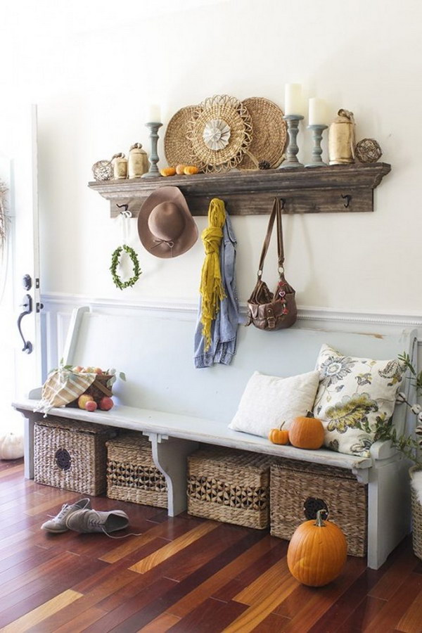 Sophisticated Farmhouse Style Decor . 