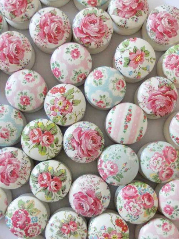  Shabby Cath Kidson Knobs Made Out Of Napkins And Decoupage 