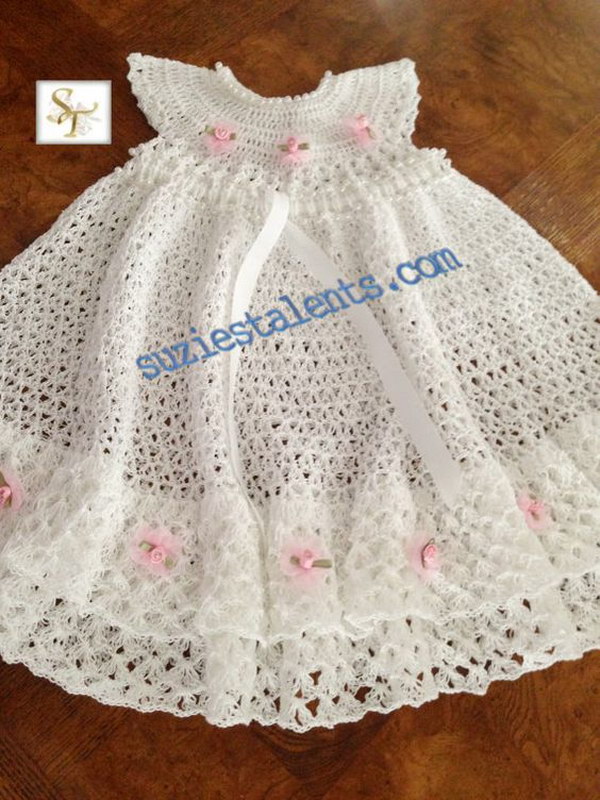  Crochet Baby Ruffle Dress. 