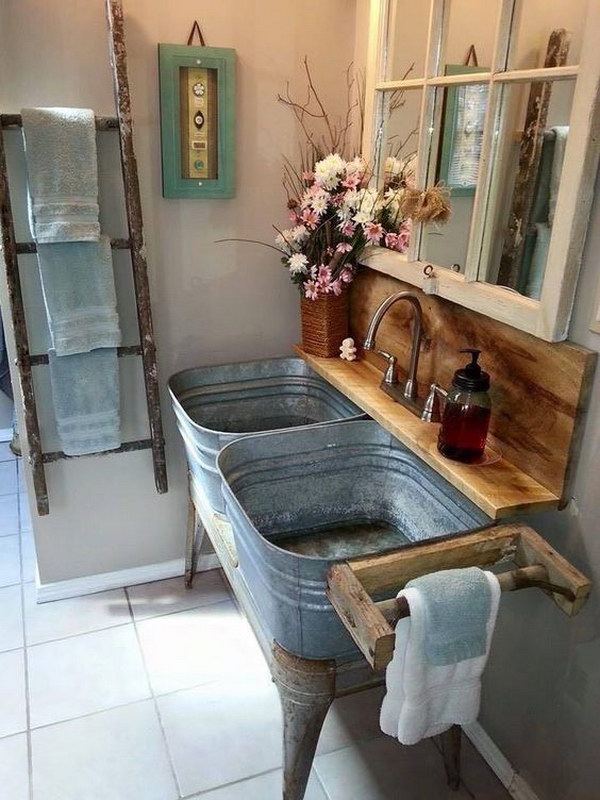 Old Galvanized Wash Tub For Bathroom. 