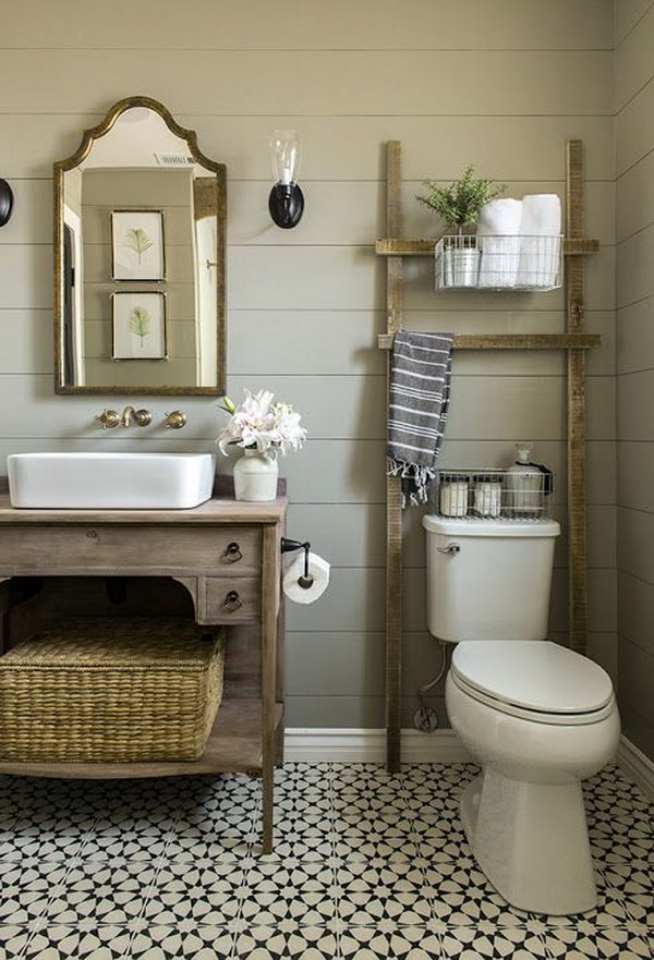 Rustic Bathroom With Awesome Details. 