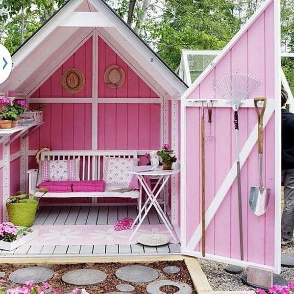 Little Pink Girl's Room. 