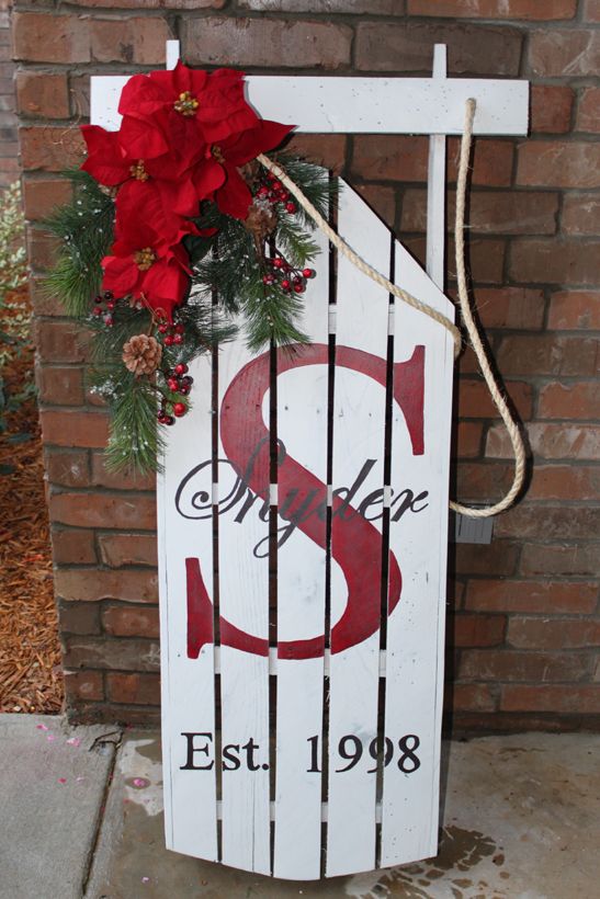 Winter Sign Sled Made from Pallets. 