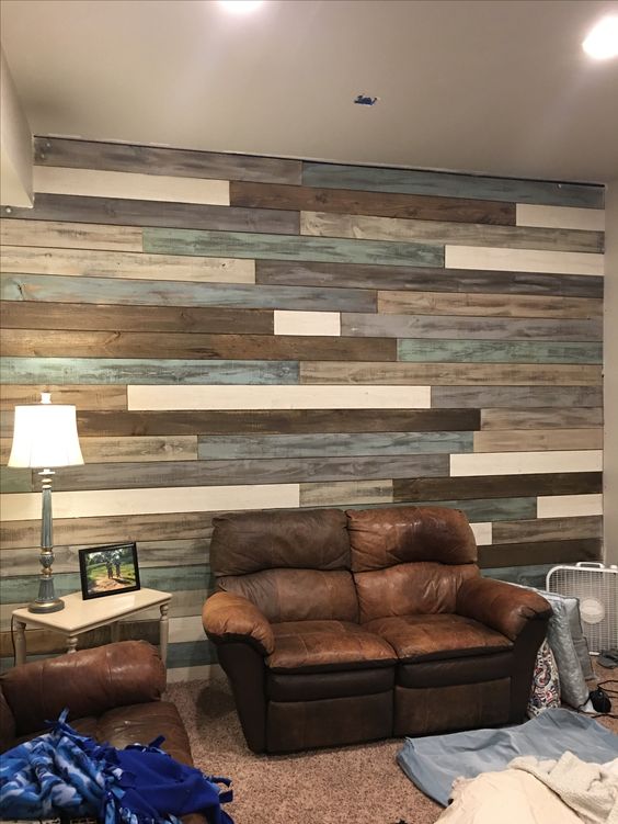 Wood Wall Using $1.67 Fence Boards And Rethunk Junk Furniture Paint. 