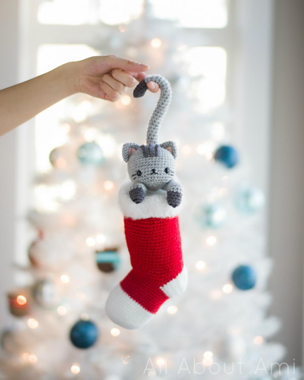 Chester the Christmas Cat With Free Pattern. 