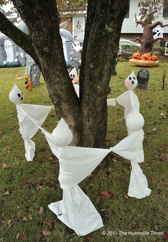 Yard Ghosts Ring Around Tree. 