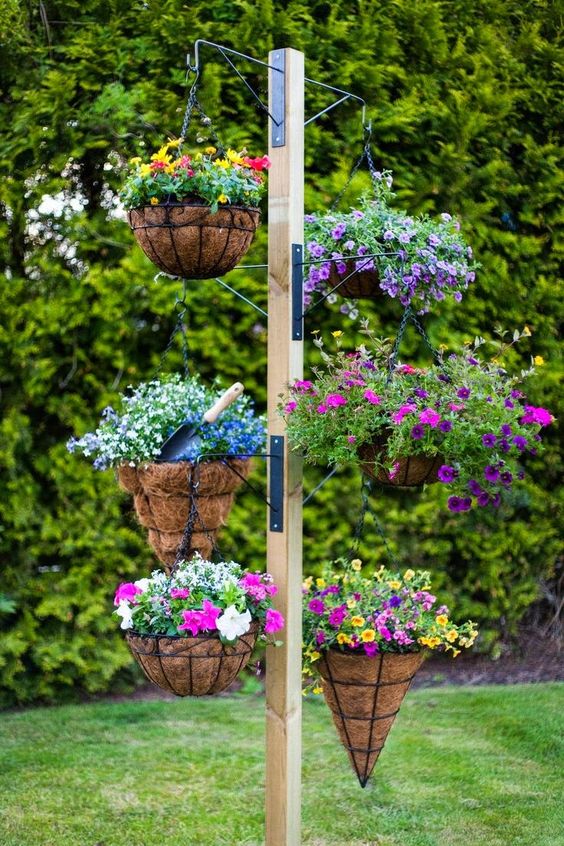 Hanging Baskets Plant Stand. 