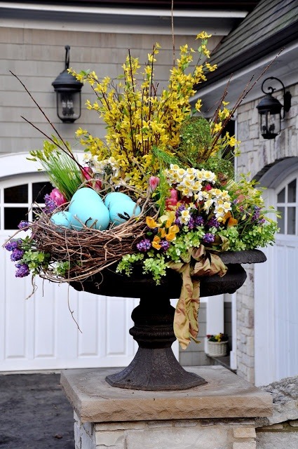 Easter Urn Planter. 